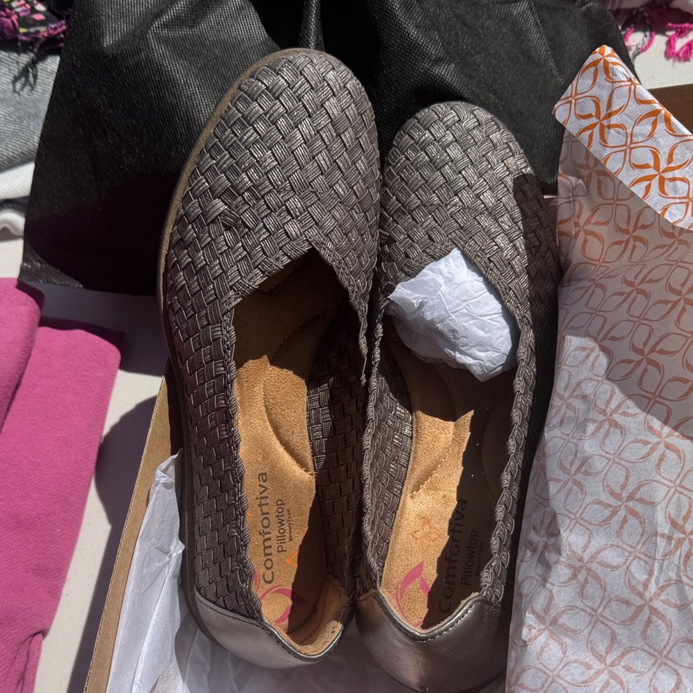 Comfortiva Women's Textured Taupe Loafers